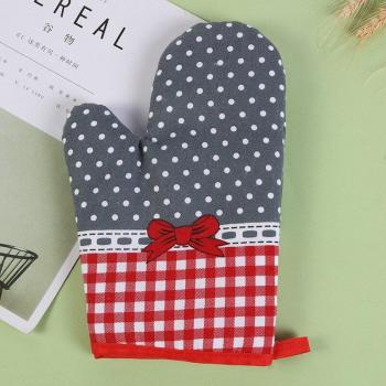 Plaid BBQ Oven Mitt and Microwave Mat