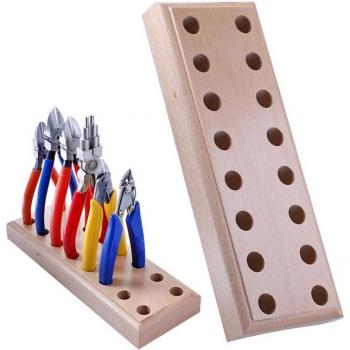 Herramientas artesanales en base de madera