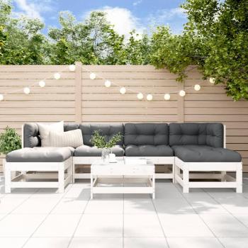 Suite extérieure 7 pièces : canapés avec repose-pieds et table basse