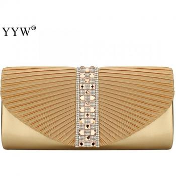Clutch Nupcial con Detalles de Diamantes