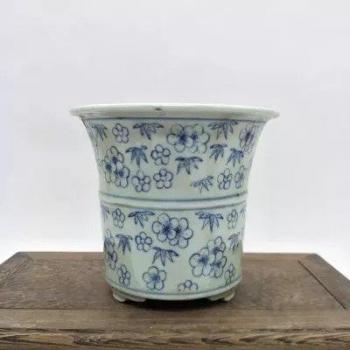 Late Qing Blue and White Porcelain Flowerpot