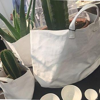 Lagenkörbchen aus weißem Stoff – 35 cm hoch, 37 cm breit