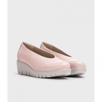 C-33100 Taupe Pumps Wonders Fly