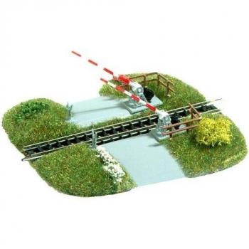 Busch 8023 N‑Scale Road–Rail Crossing Kit