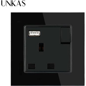 UNKAS USB-Ladegerät mit 3-fach Steckdose und Glasoberfläche