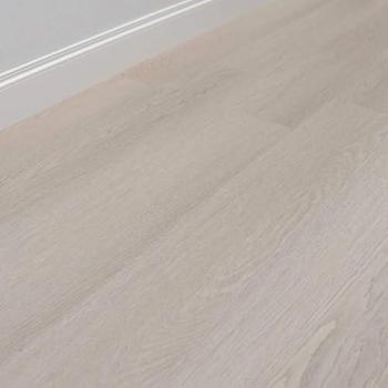 Pavimento SPC Polvere di Pietra Fast‑click 5 mm (sp.4+1) HI‑RES 1220x228 mm – Modello SATURNO TAAC