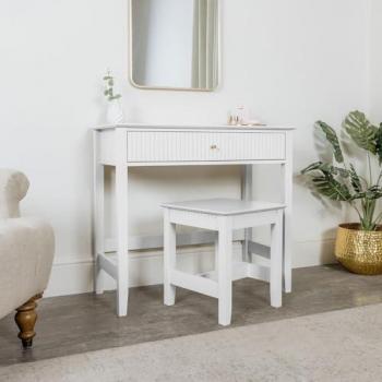 White Hales Dressing Set – Table & Stool