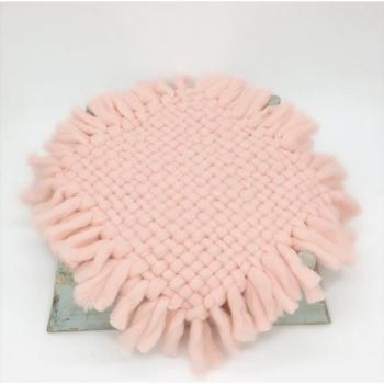 Weaving Thick Wool Blanket for Newborns