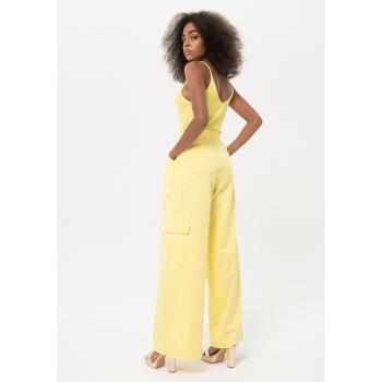 Calça flare Palazzo com detalhes de lapela frontal