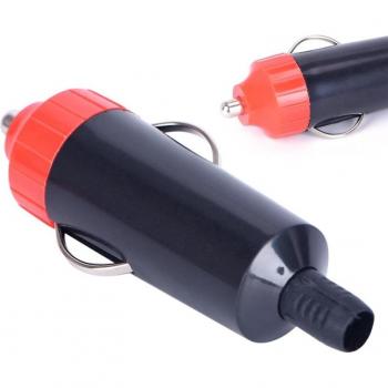 Adaptateur de prise allume-cigare avec fusible