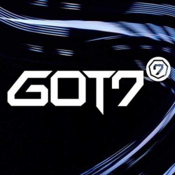 Spinning Top (Random Cover) (Incl. 80p Photobook + 2 Photocards) (IMPORT)
