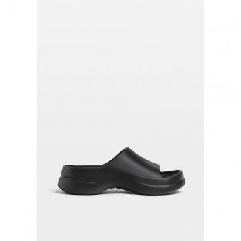 Stradivarius Rubberised Sliders Black 4