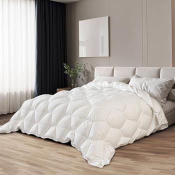 Gemütliche Bettdecke 200 x 220 cm mit 400 g Füllung