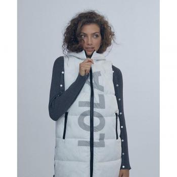 Chaleco de mujer Lola Casademunt con logo en el pecho