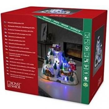 Konstsmide 3403-000 LED Szenerie Skipiste, mit Animation und 8 klassischen Weihnachtsliedern