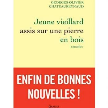 Jeune vieillard assis sur une pierre en bois