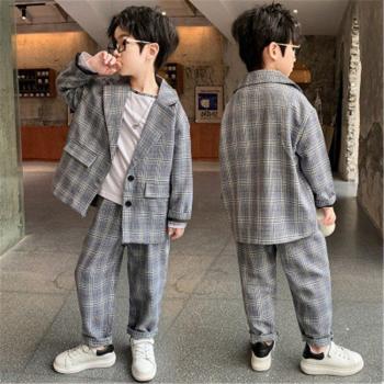 Look Primaveral de Ropa Escolar