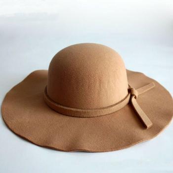 Sombrero Cloche de Lana con Diseño Vintage