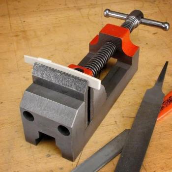 StewMac 1816 2017 Nut and Saddle Vise