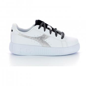 Scarpa Bambina Diadora Game Step P con Acabado Craquelé Metálico Blanco-Plateado