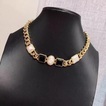 Collar Largo Cruz Negra Dorada Mujer
