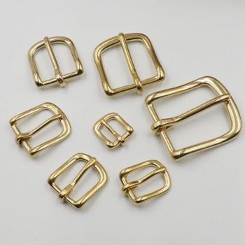 Accessoire de quincaillerie : boucle de ceinture laiton 32/38 mm avec épingle décorative