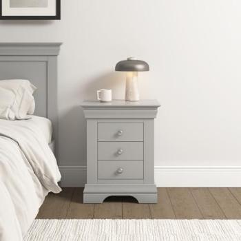 Pebble Grey Bordeaux 3-Drawer Bedside Table (Wood, L38 x W50 x H64 cm)