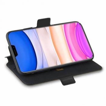 Celly Prestigem iPhone 11 Magnetcover, Svart