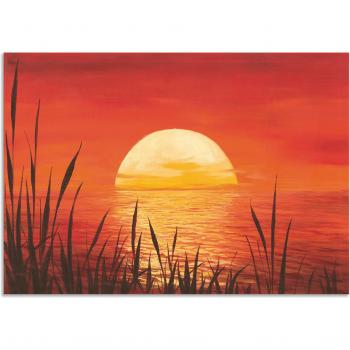 Outdoorbild: Roter Sonnenuntergang über dem Ozean