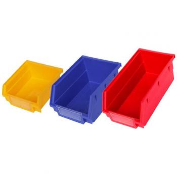 Almacenamiento vertical para cajas de componentes y hardware