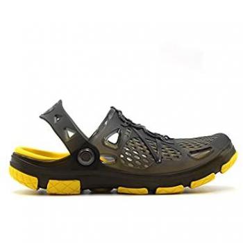 Sandalias Pablosky para niño en color negro y amarillo