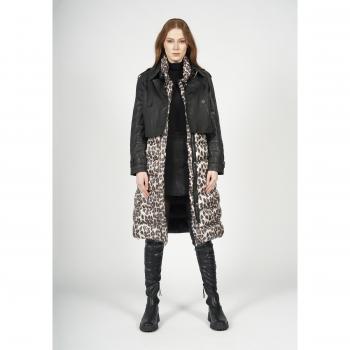 Freaky Nation Lederjacke Zentraler Auftritt