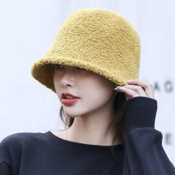 Sombrero de Lana para Mujer con Protección Auditiva