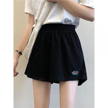 Wide-Leg Women's Sports Shorts for Summer 2022