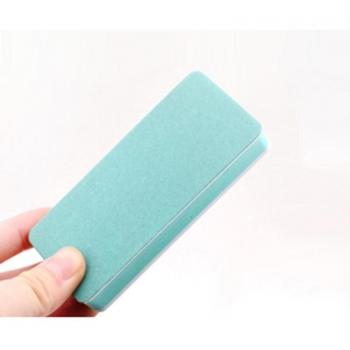 Tampon à vernis à ongles
