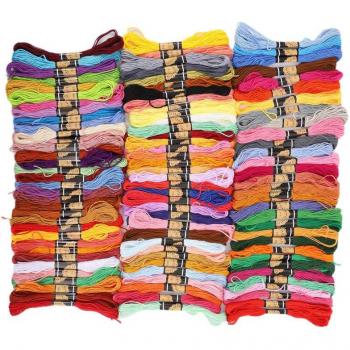 Fils de Broderie Écheveaux 100 pièces – Poly‑Coton 8 m
