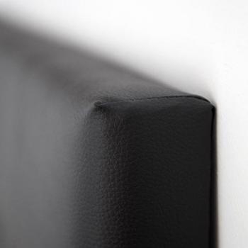 Cabecero de cama tapizado de polipiel con pliegues en color negro de 180x80cm