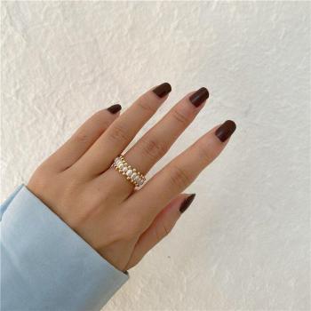 AOMU Women's Retro Elastic Pearl Ring