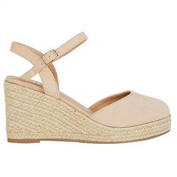 Rumor Closed Toe Wedge Sandals