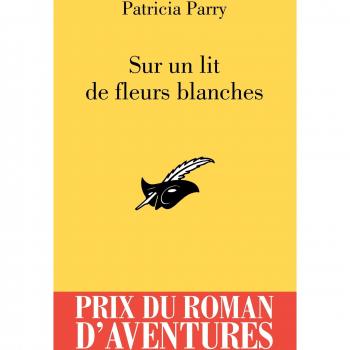 Sur un lit de fleurs blanches