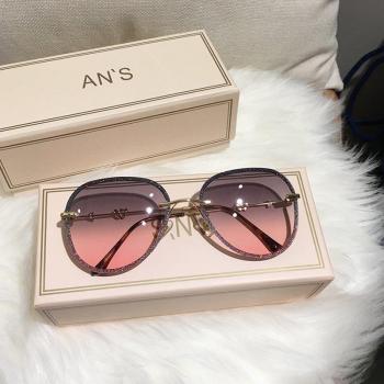 Women’s Rhinestone Gradient Sunglasses UV400