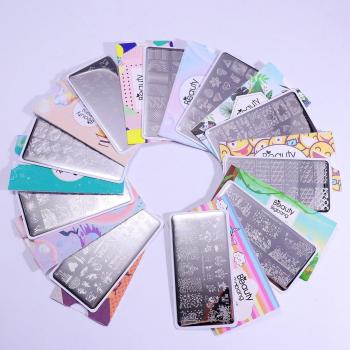 Beauté Big Bang: Ensemble de Plaques Estampées (Fleur + Ligne) – 10 pièces en acier