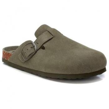 Zuecos Refresh: Comodidad y Estilo Masculino