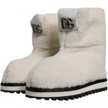 White Plush Logo Winter Boots – Male, Mid-Calf, Size 11 US