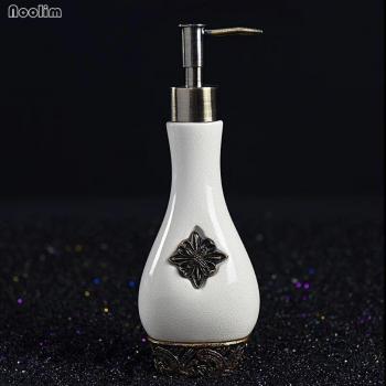 Accesorios de baño de cerámica retro