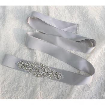 Brilliant Pearl Decorated Wedding Belt