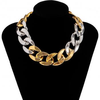 Collar corto de eslabones gruesos