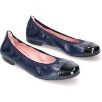 Bailarinas de mujer en napa azul marino con detalle de lazo de Pretty Ballerinas