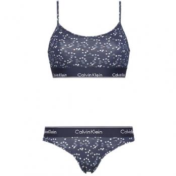 Medium Calvin Klein Bra + Underwear Gift Set – Mc Subtle Stars Style