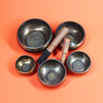 Juego de cuencos de meditación de latón